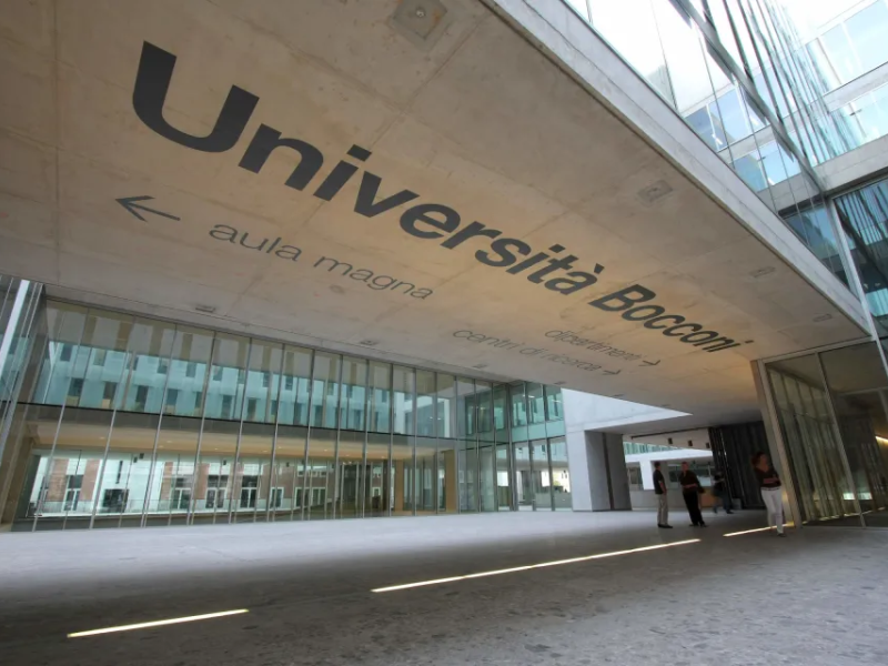Fotografia Ingresso Università Bocconi